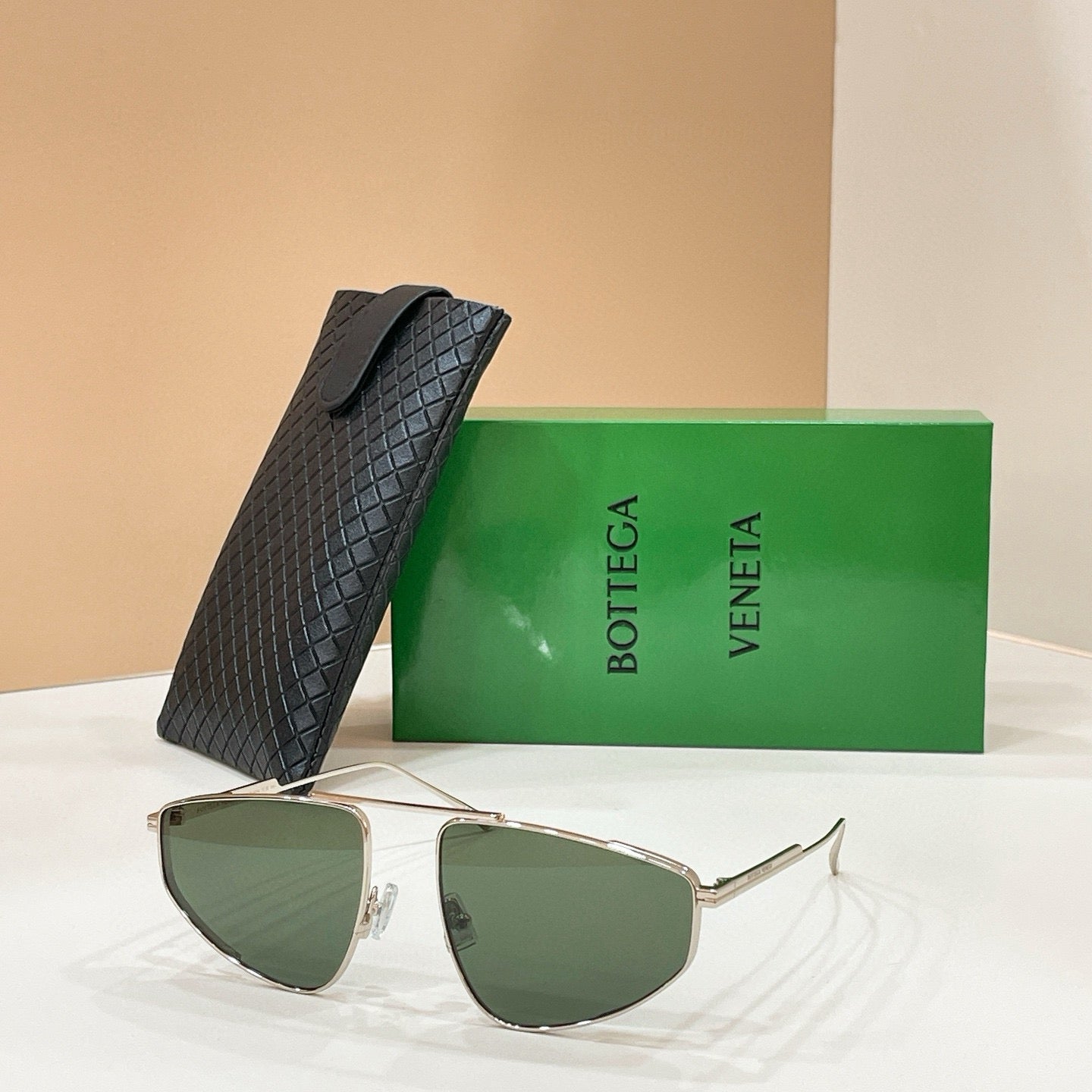 Bott V Sunglasses