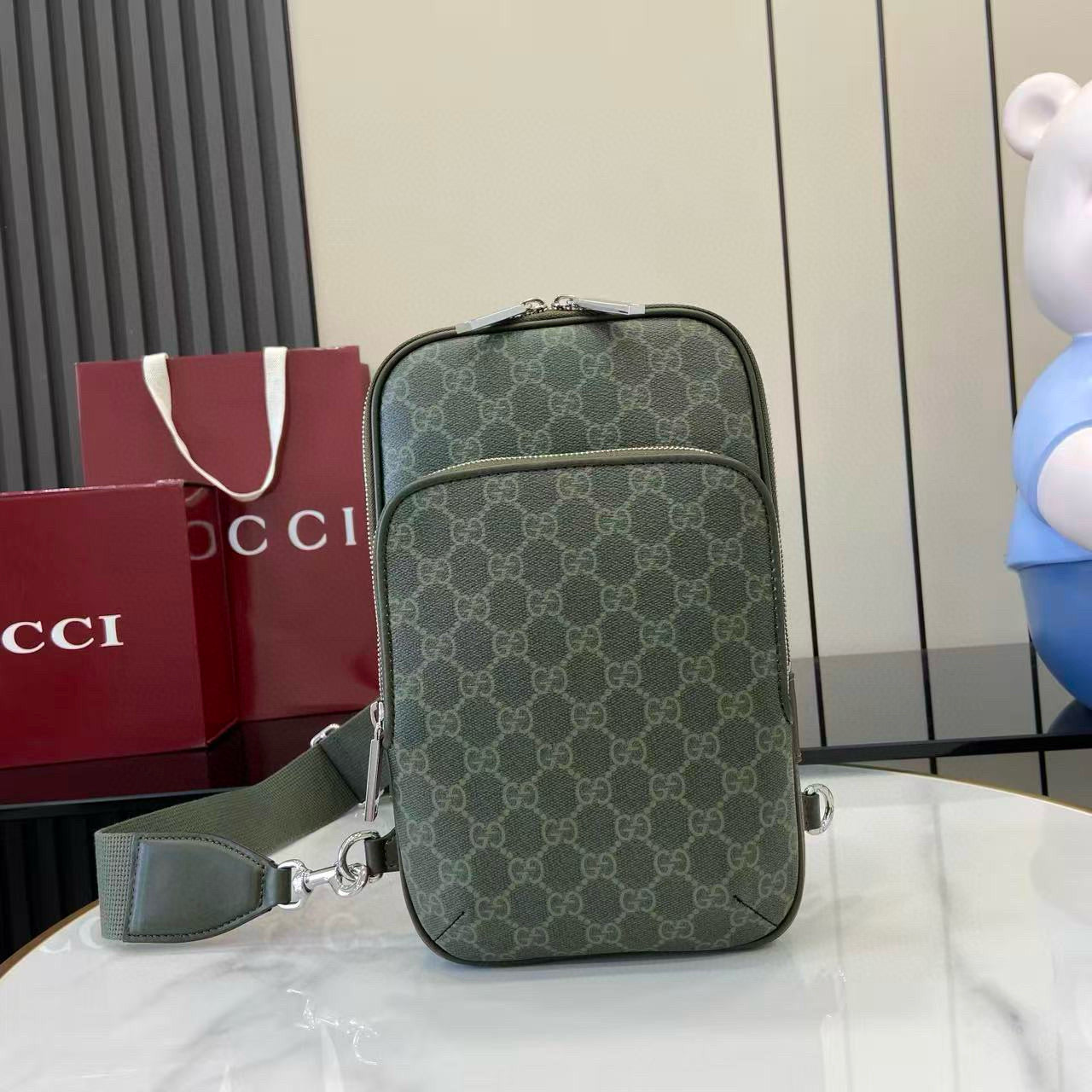 Gg Monogram Small Slingbag